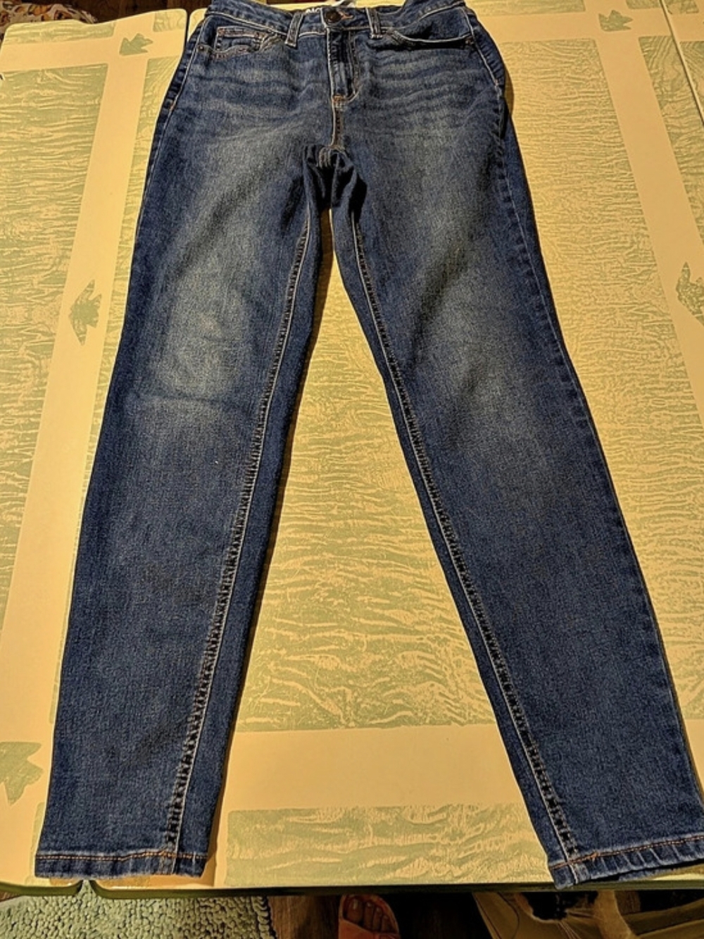 No Boundaries Straight Leg Blue Jeans